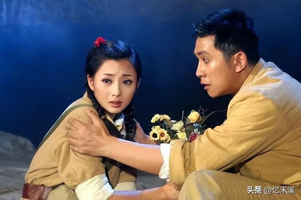 衣品不俗、年过半百还宛如少女，这3位中年女星魅力真大