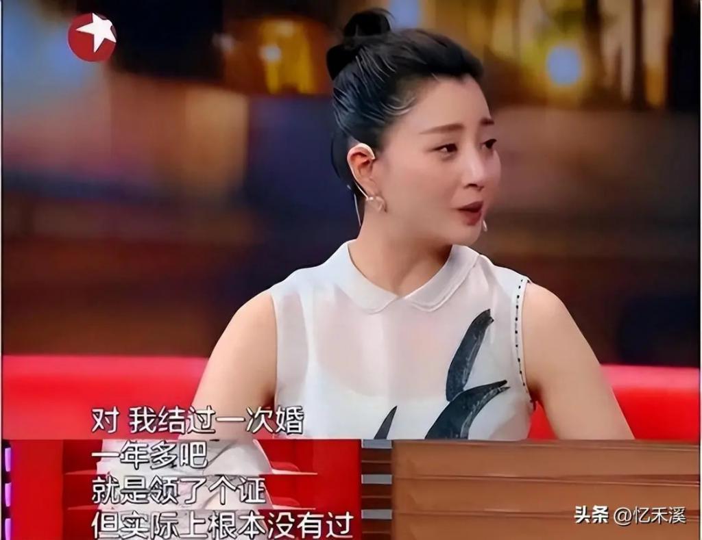 衣品不俗、年过半百还宛如少女，这3位中年女星魅力真大