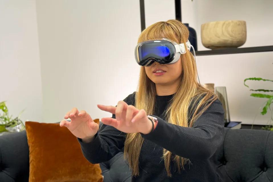 体验不及预期？苹果Vision Pro评测解禁：戴久了脖子痛