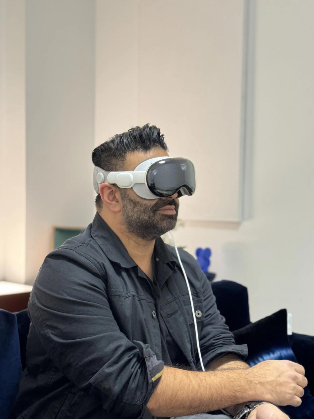 体验不及预期？苹果Vision Pro评测解禁：戴久了脖子痛