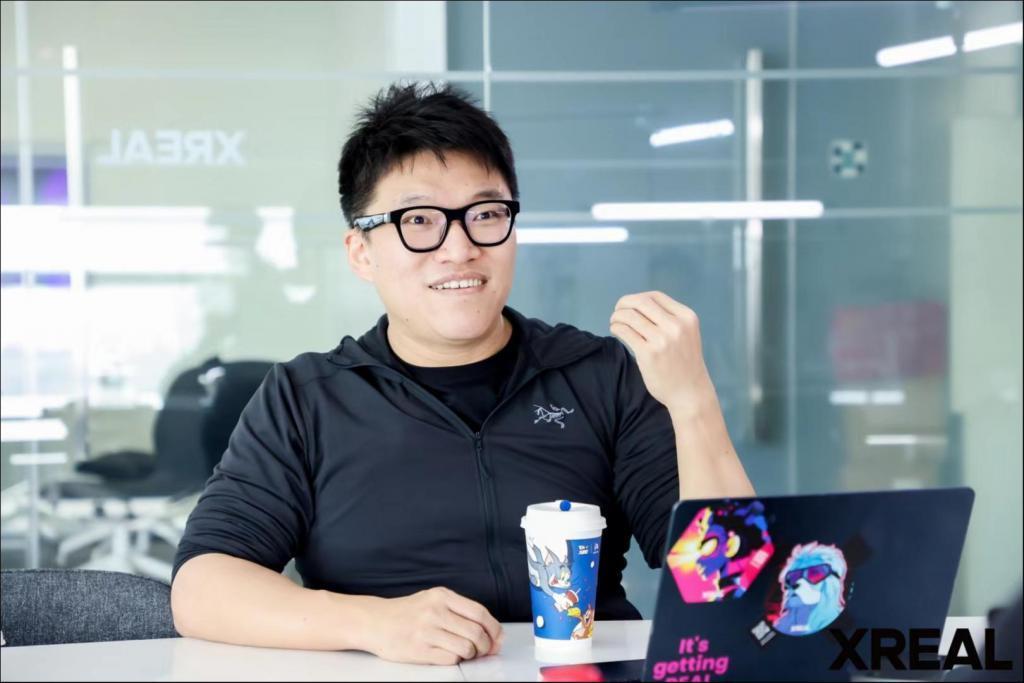 对话XREAL徐驰：极致的产品一定经过剪裁，Vision Pro还未到iPhone时刻