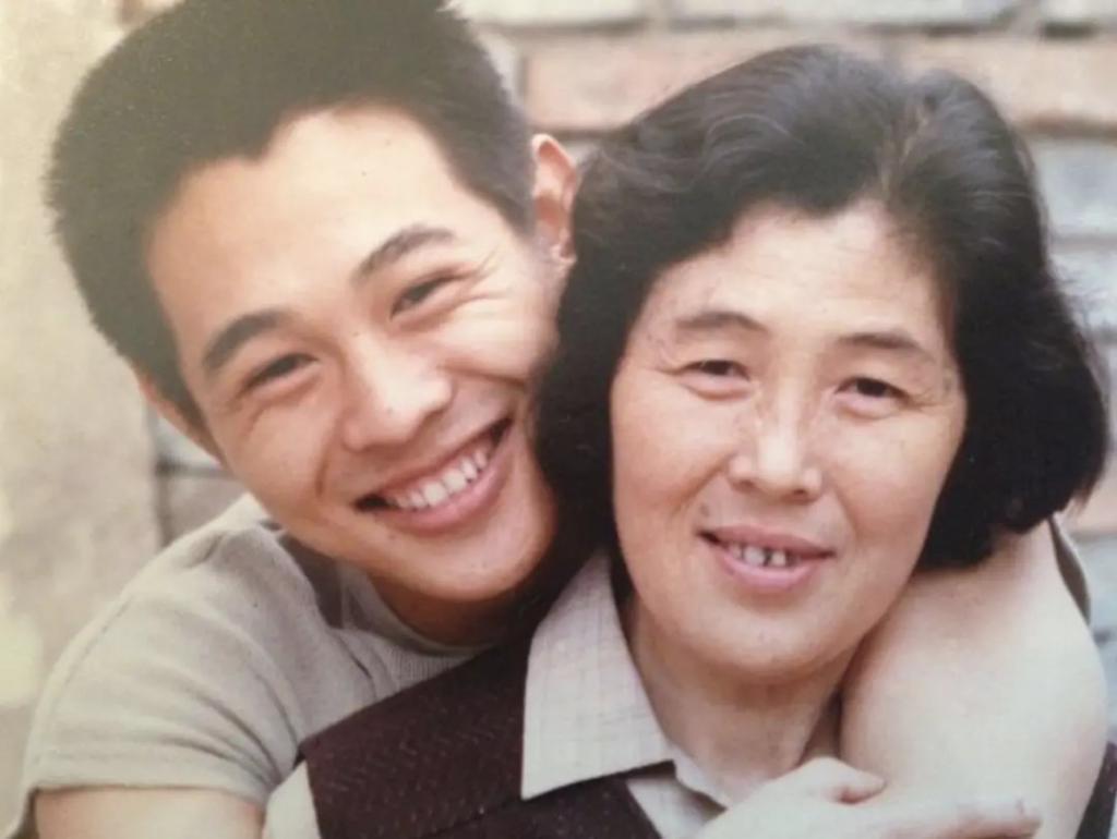 女儿抑郁症，太太利智神隐，60岁李连杰的奇幻人生