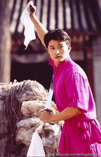 女儿抑郁症，太太利智神隐，60岁李连杰的奇幻人生