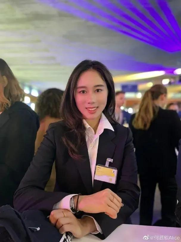 女儿抑郁症，太太利智神隐，60岁李连杰的奇幻人生