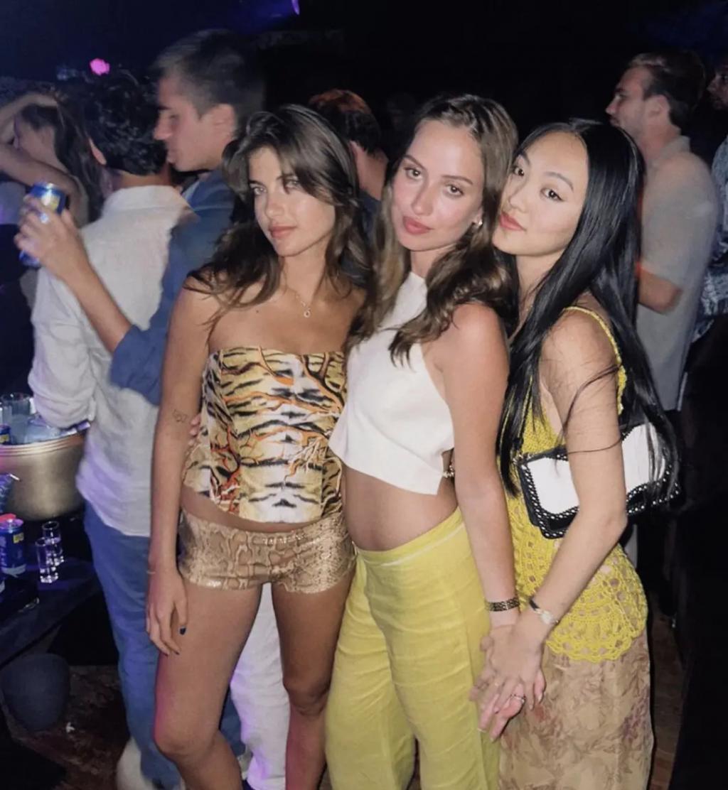 女儿抑郁症，太太利智神隐，60岁李连杰的奇幻人生