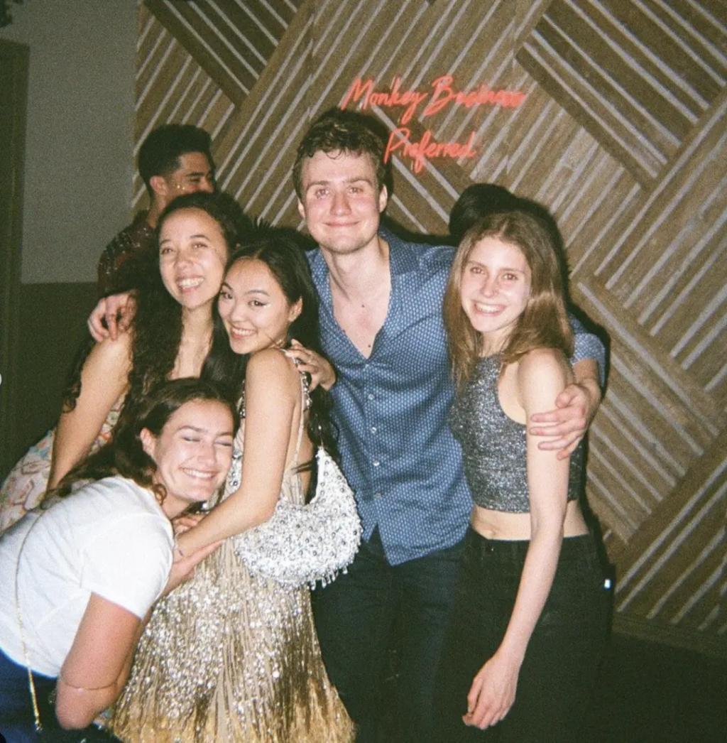 女儿抑郁症，太太利智神隐，60岁李连杰的奇幻人生