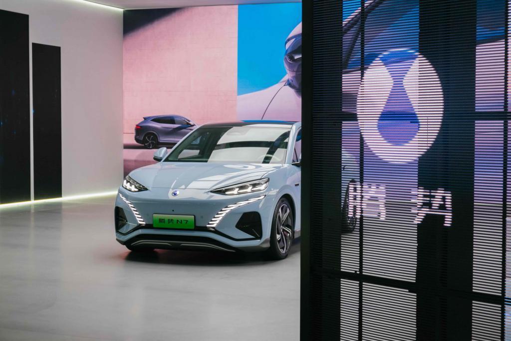 比亚迪摊牌了！AI 大模型上车，城市领航 Q1 推送，还推出了他们的「iMessage」