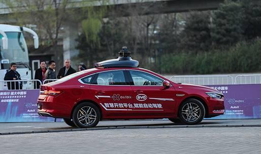 比亚迪摊牌了！AI 大模型上车，城市领航 Q1 推送，还推出了他们的「iMessage」