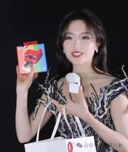 好荒谬啊！都赚那么多了，还这么抠门？