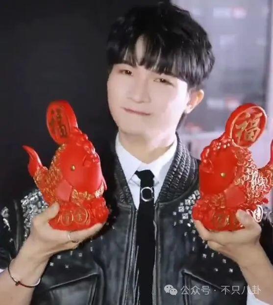 好荒谬啊！都赚那么多了，还这么抠门？