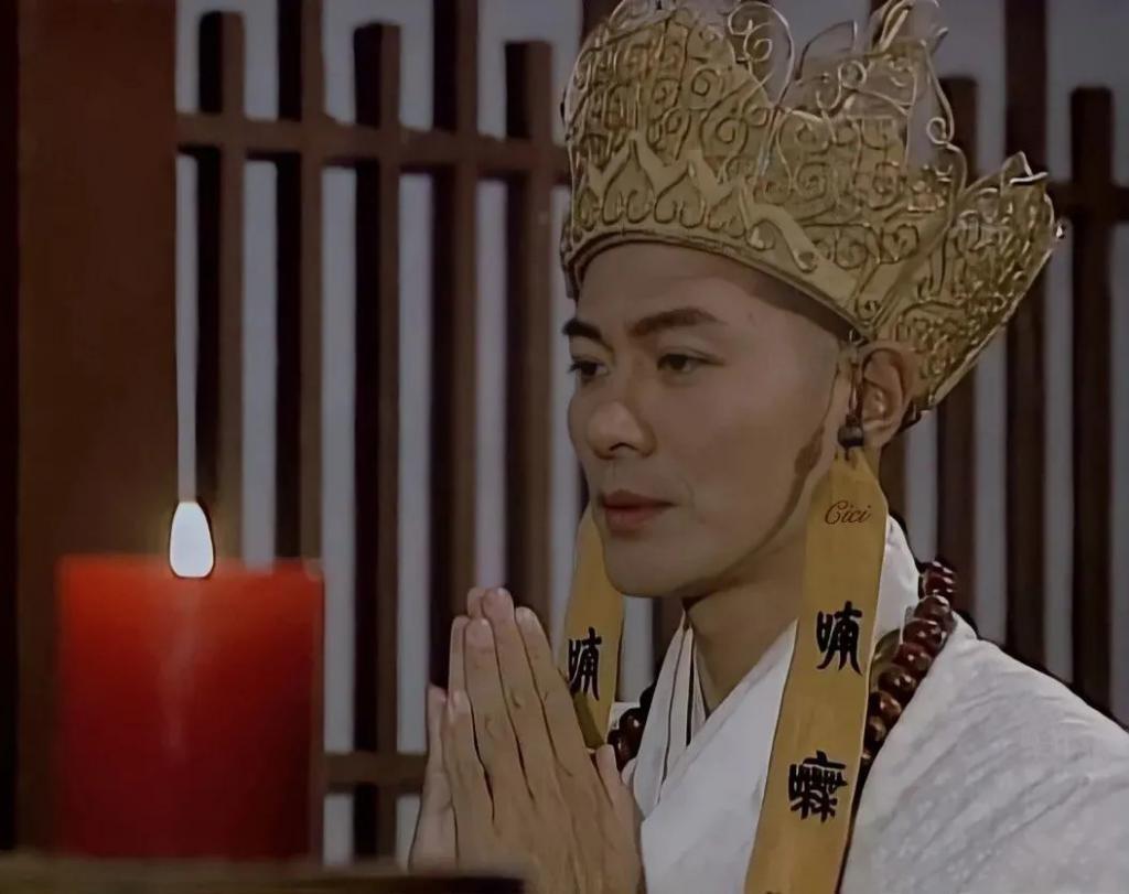假戏真做动凡心，妻子怀孕期间被拍出轨，他想翻红？