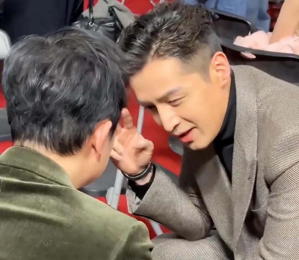 当胡歌和张颂文站在一起，我才彻底明白，什么是顶级骨相