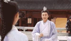 又谈了一段恋爱啊？对他的印象还停留在“胡辣汤”……