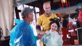 又谈了一段恋爱啊？对他的印象还停留在“胡辣汤”……