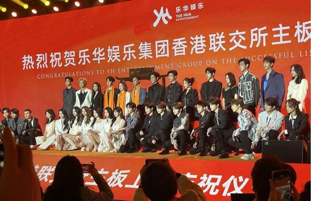 别吵了，怪丢人的