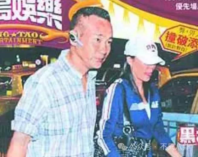 比起婚讯，大家更想知道他啥时有新作品吧？！