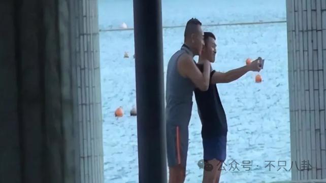 比起婚讯，大家更想知道他啥时有新作品吧？！