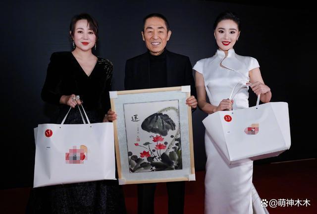 互换礼物揭开贵圈明星私下格局，胡歌送日本环保筷引争议