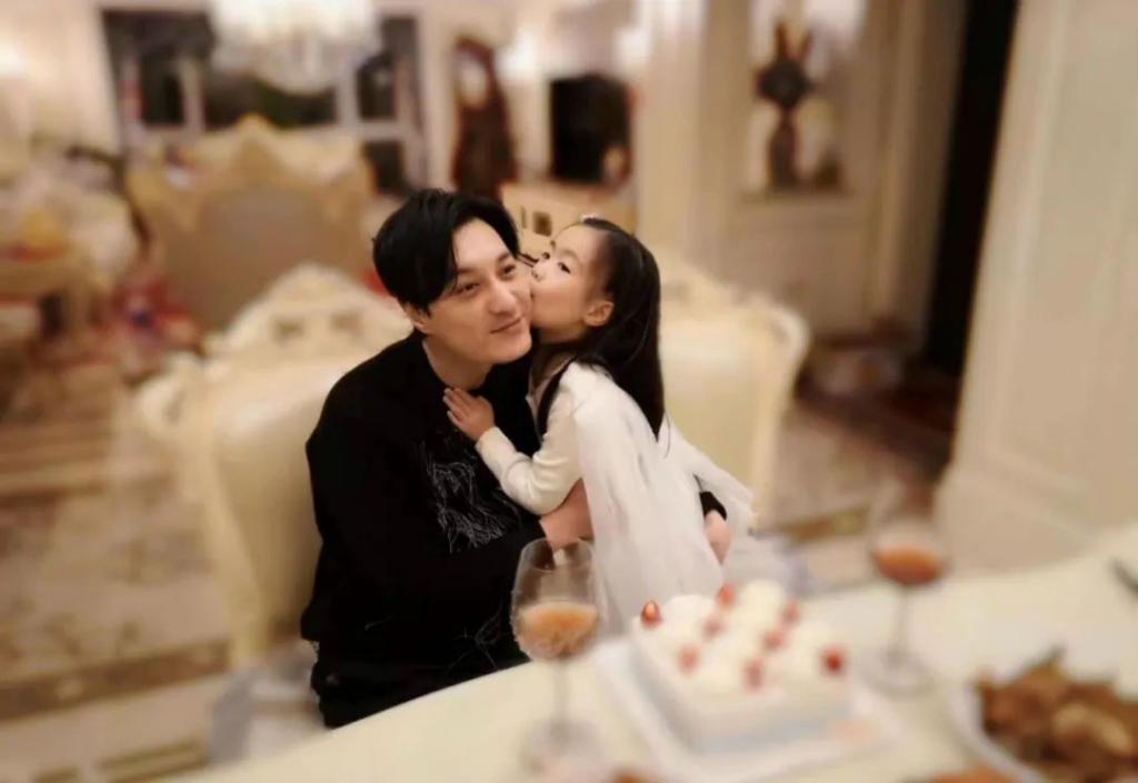 还记得《甄嬛传》里的安陵容吗？她女儿这么大了？