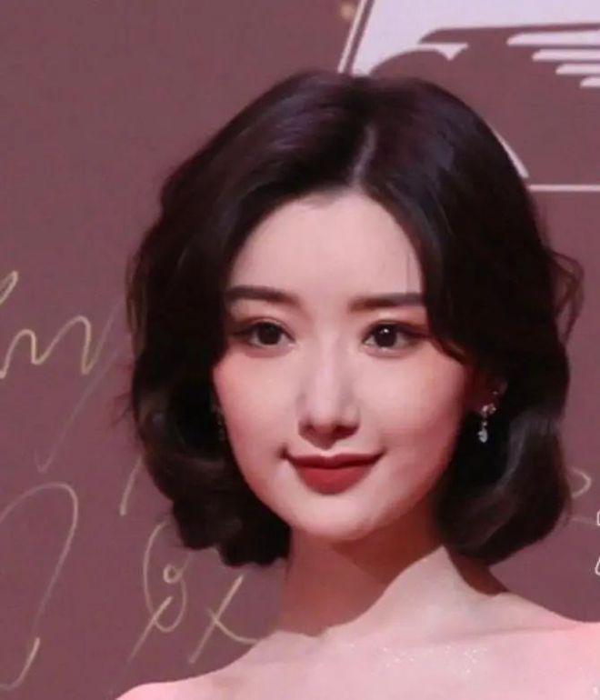 胡歌、张颂文同台不同框，马伊琍流泪，游本昌笑解尴尬