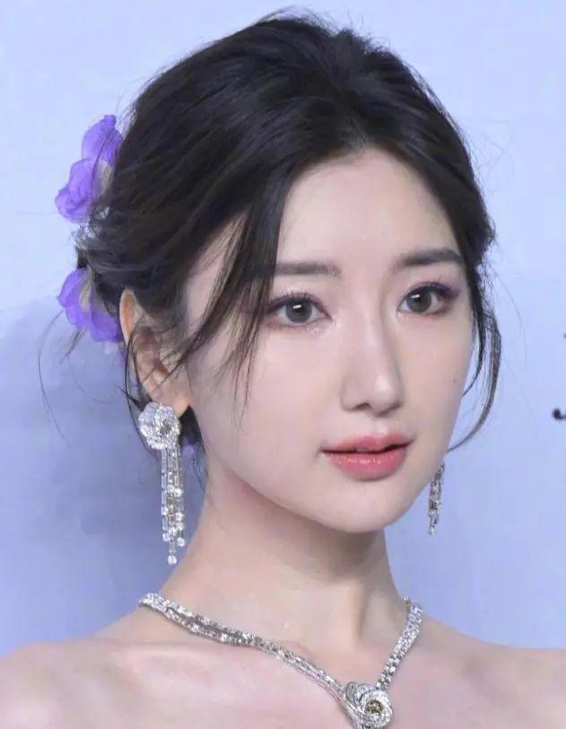 胡歌、张颂文同台不同框，马伊琍流泪，游本昌笑解尴尬