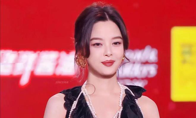 胡歌、张颂文同台不同框，马伊琍流泪，游本昌笑解尴尬
