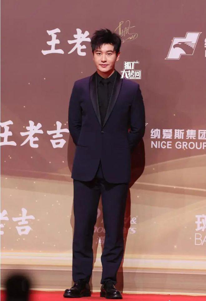 胡歌、张颂文同台不同框，马伊琍流泪，游本昌笑解尴尬
