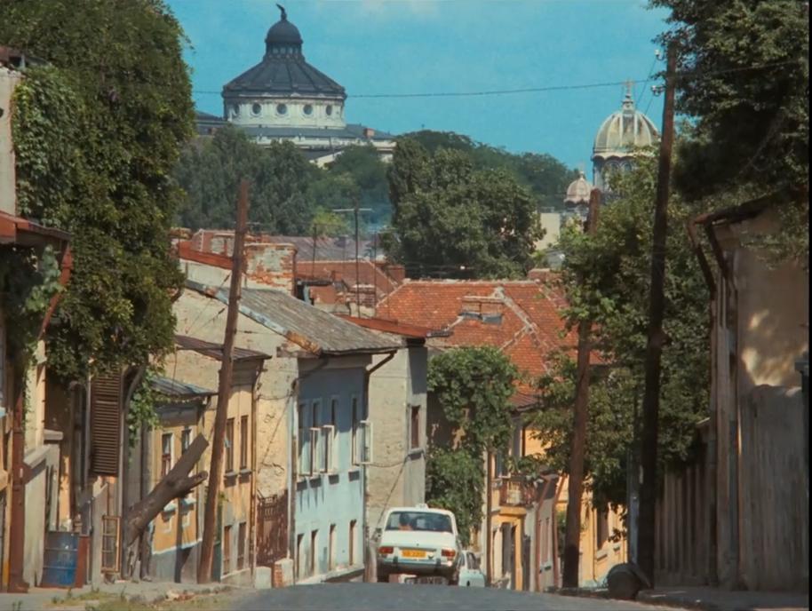 ”打工人和资本家“的对碰：这部片子现实又荒诞