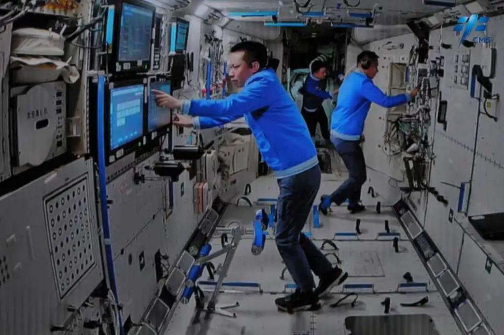 天舟七号货运飞船与空间站组合体完成交会对接