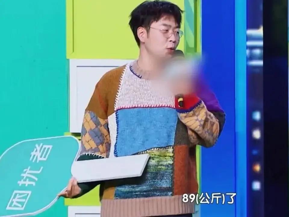 杜海涛开300万豪车被偶遇，被调侃与妈妈像同龄人
