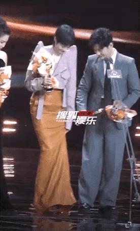 黄渤对李宇春这一挡，彻底暴露了他的人品