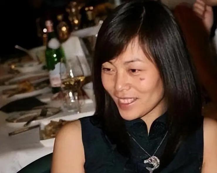 黄渤对李宇春这一挡，彻底暴露了他的人品