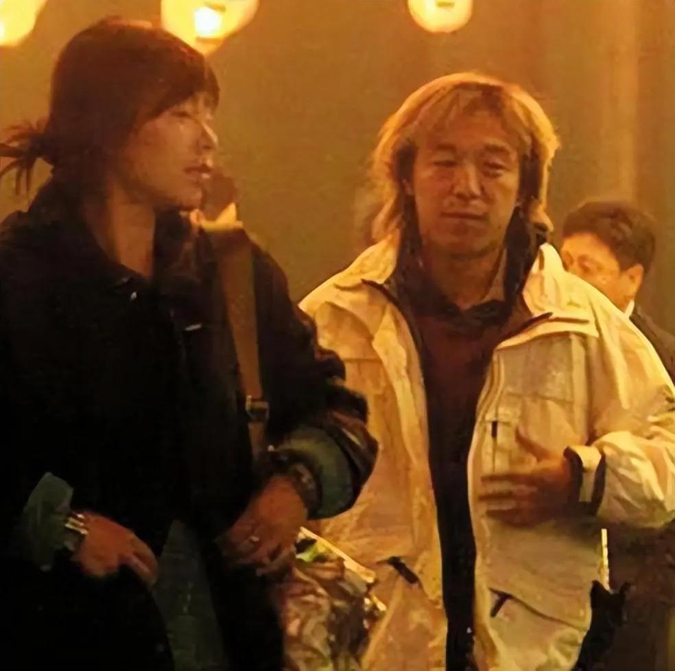 黄渤对李宇春这一挡，彻底暴露了他的人品