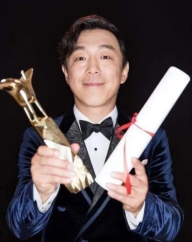 黄渤对李宇春这一挡，彻底暴露了他的人品