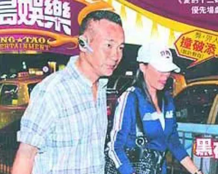 卧槽！贫穷潦倒，下嫁同性？！