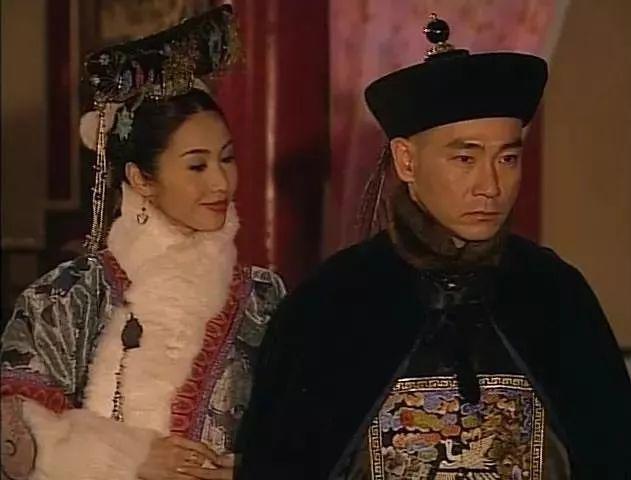 卧槽！贫穷潦倒，下嫁同性？！