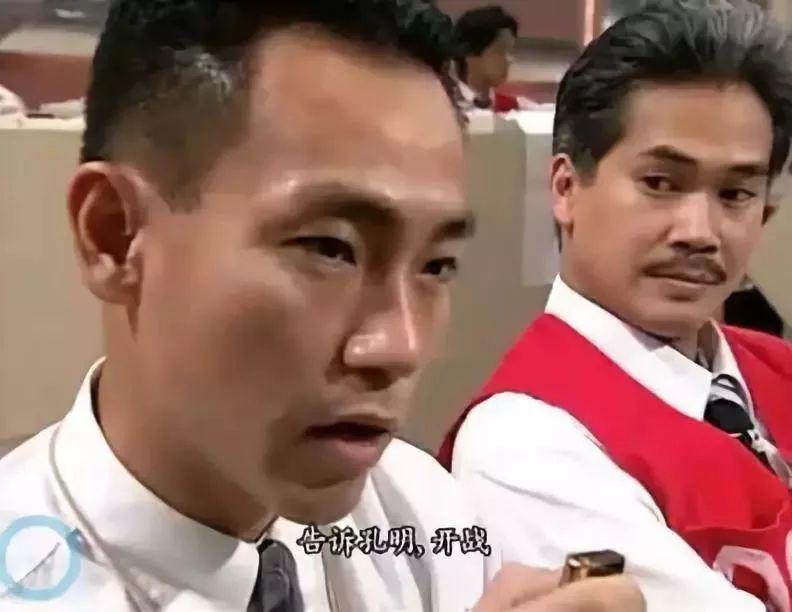卧槽！贫穷潦倒，下嫁同性？！