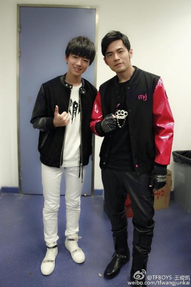 懒理机场怼人争议,王俊凯连续8年发文为偶像周杰伦庆生