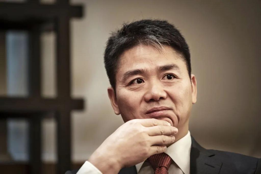 京东物流001号员工火了，京东最新回应：近百名快递小哥三年收入超百万