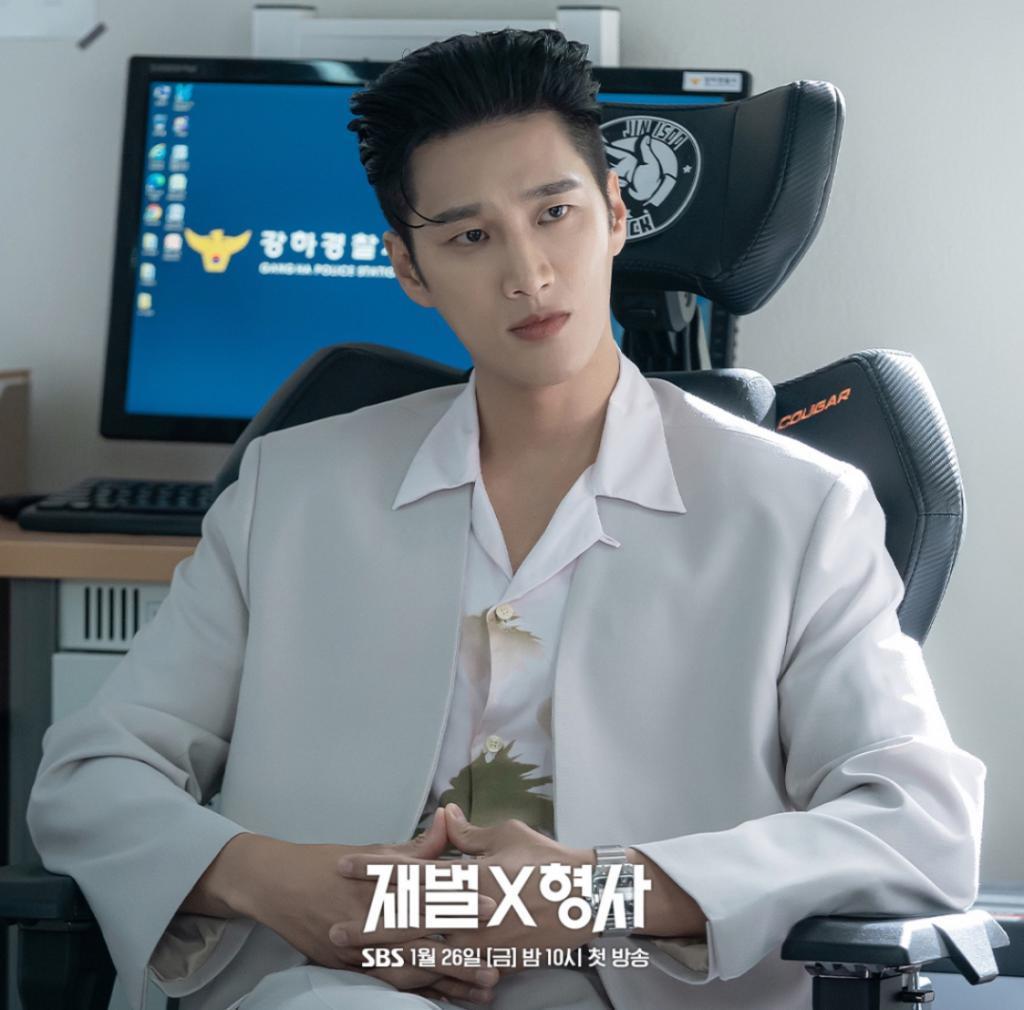 知名男演员坦白拍吻戏很紧张的原因是?