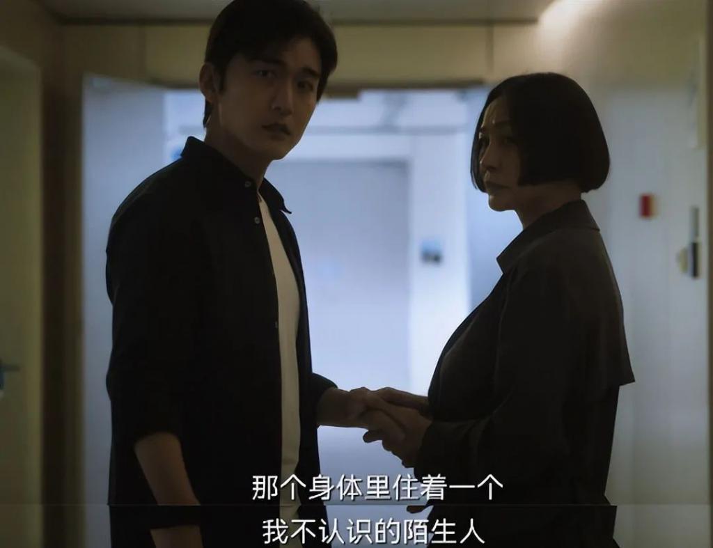 别再尬演情妇了！这是迷倒男人该有的皮囊？