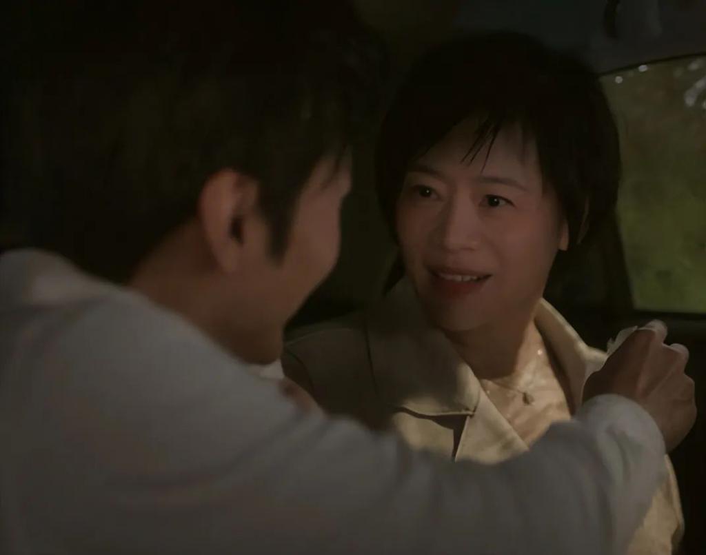 别再尬演情妇了！这是迷倒男人该有的皮囊？