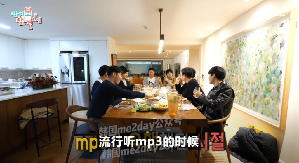 成了明星忘了同学？他是真的重情重义