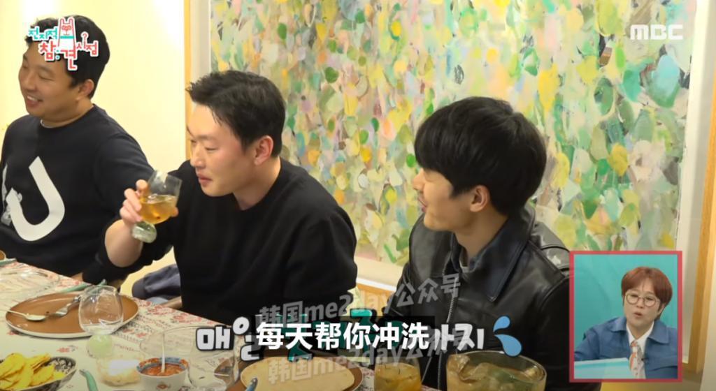 成了明星忘了同学？他是真的重情重义