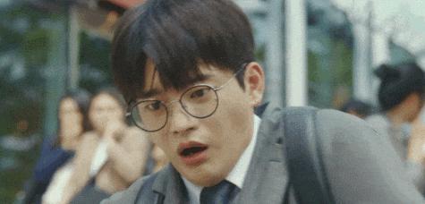 抱歉，他值得被骂