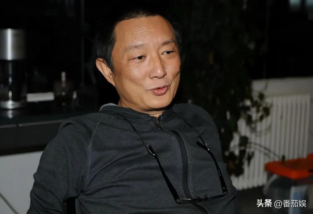 他爱上小23岁的宋佳，结婚5次！不顾儿子，和刘蓓离婚