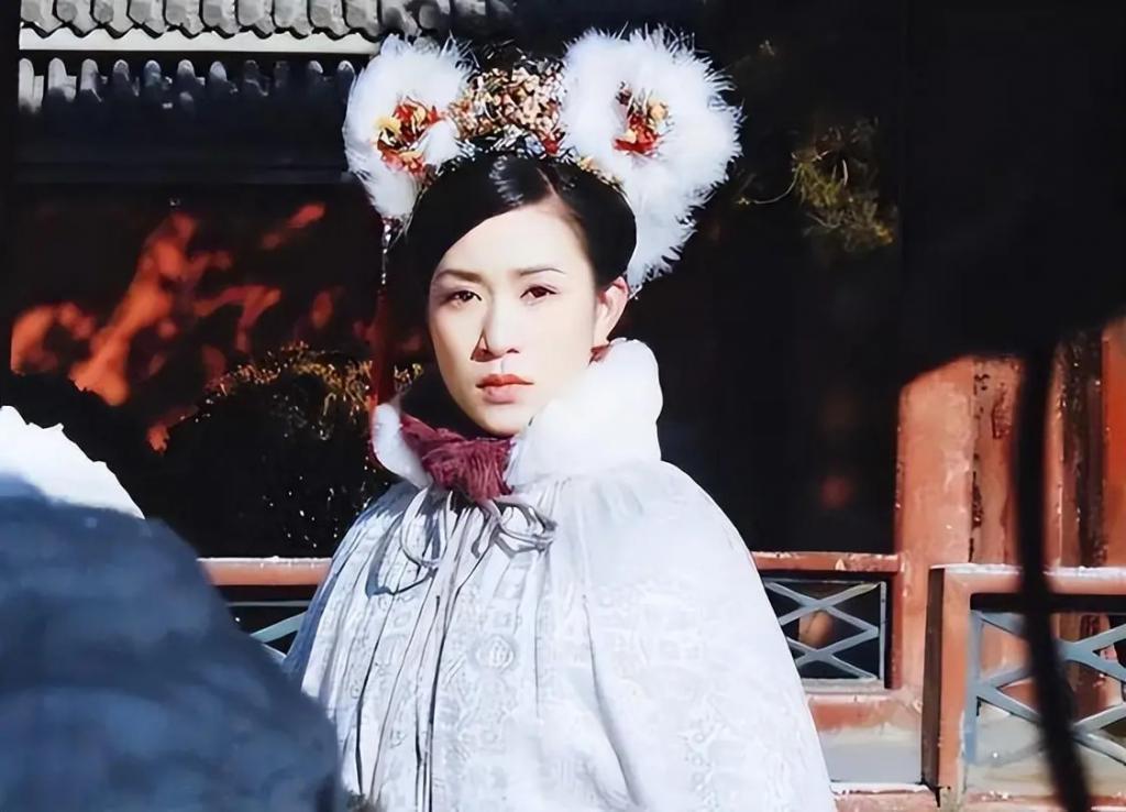 同居四年后分手，佘诗曼成“三料视后”，他却只能演烂片