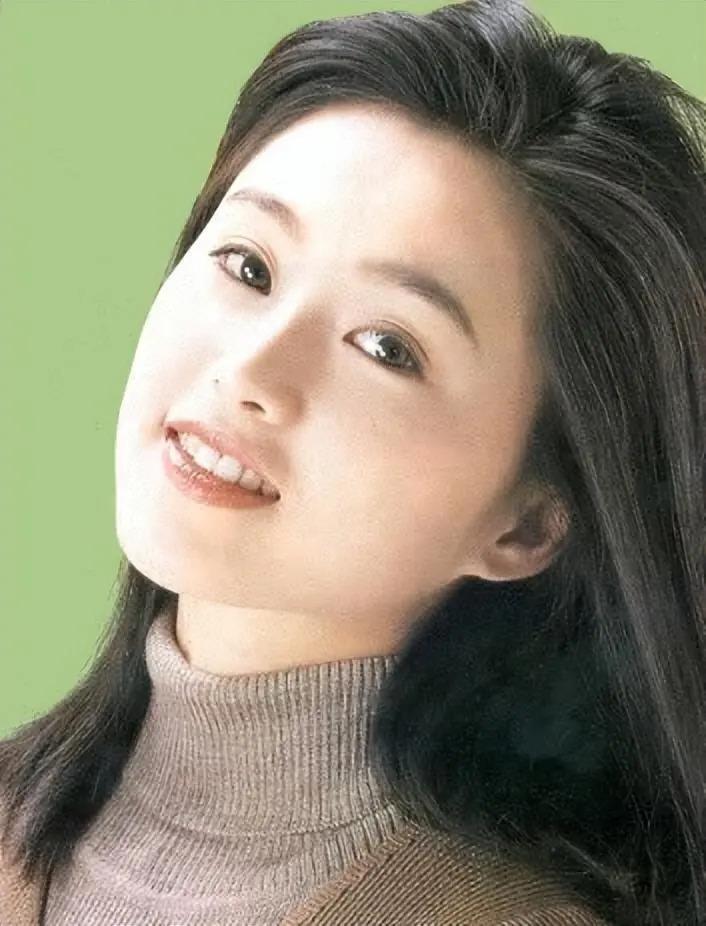 玉女吸d、拍三级片，给和尚生孩子，天后为何沦落至此？
