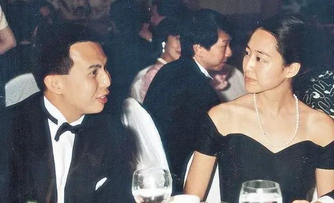李泽楷女友众多，为何只让学历的最低梁洛施给他生了儿子？