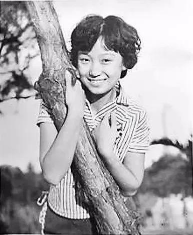 甘当小三、为原配流产绝育，“琼瑶”教母遗言：从未后悔…